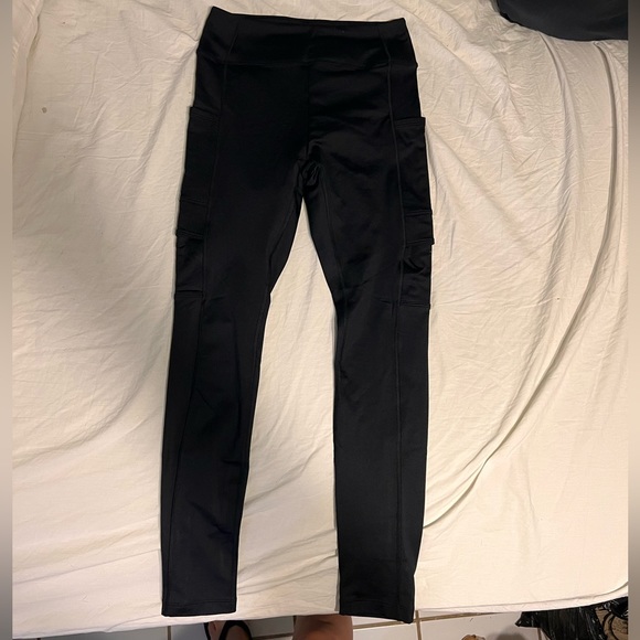 Black, full length Victoria’s Secret PINK leggings with pockets - Picture 2 of 3